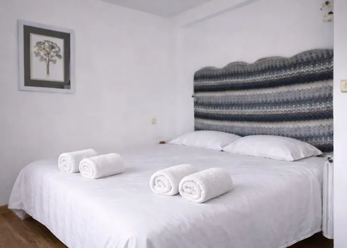 Prana Junto Al Alcazar En Pleno Centro Historico